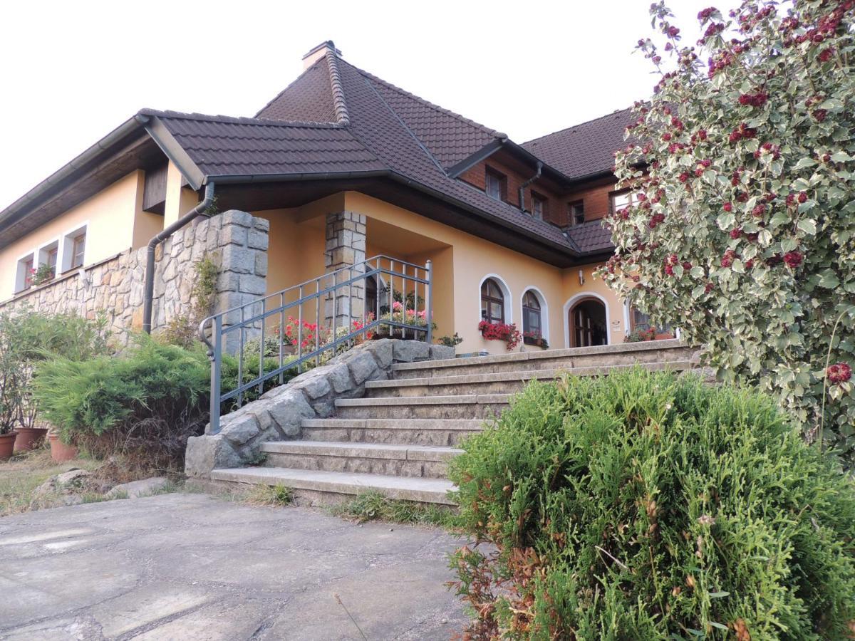 Apartman U Vagnera Dvůr Králové nad Labem Екстериор снимка
